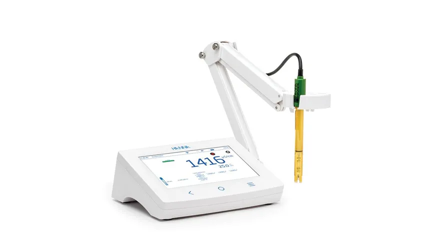 Benchtop Conductivity Meter